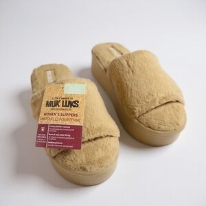 Muk Luk Furry Slippers Sz 7-8 Medium Irish Cream Brown Slip-ons Open Toe Sandal